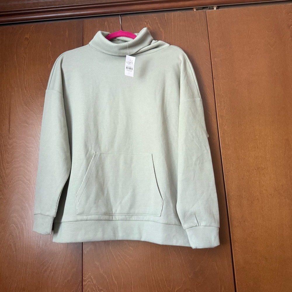 LOFT Light Green Waffle Knit, Dropped Shoulder, Turtleneck Sweatshirt NWT Sz Lg